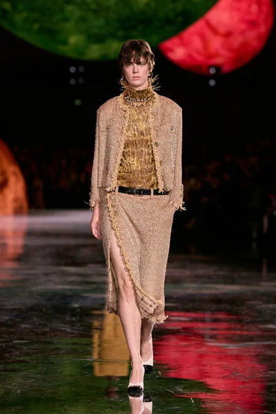 Look 36